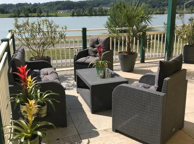 Nocleg ze śniadaniem Johnys Jungle 3*