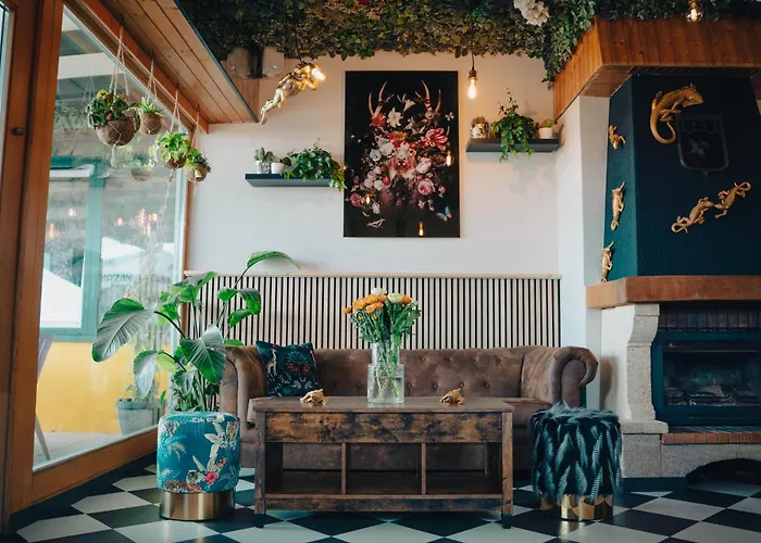 Johnys Jungle Nocleg ze śniadaniem 3*